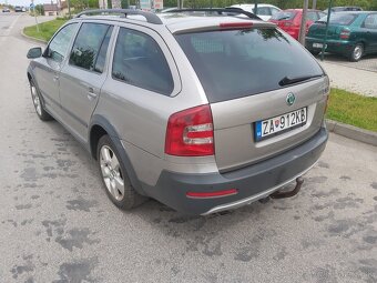 Škoda Octavia Combi 2.0 TDI 4x4 Scout - 6