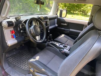 Toyota FJ Cruiser - 6