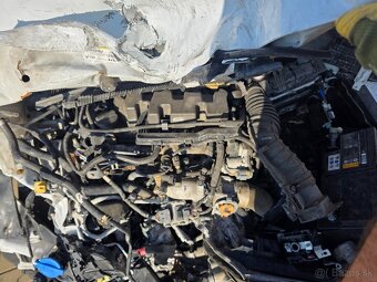 Kia ceed 1.6 CRDi 100kw Eco-Dynamics+ D4FE 2022 - 6