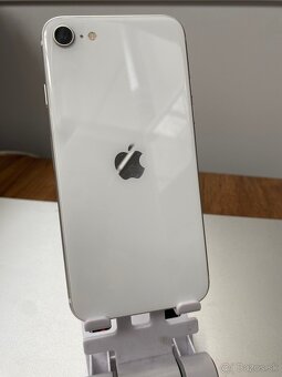 iPhone SE 64GB 2020 - 6