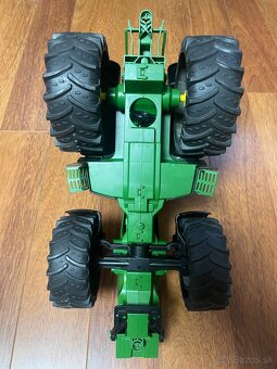 Bruder traktor John Deere a vlečka Joskin - 6