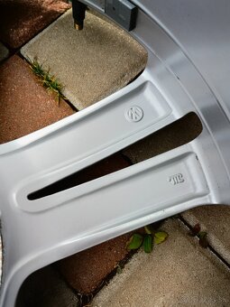 Volkswagen Tiguan,R-line, Passat,Arteon,Škoda,Seat 5x112 r18 - 6