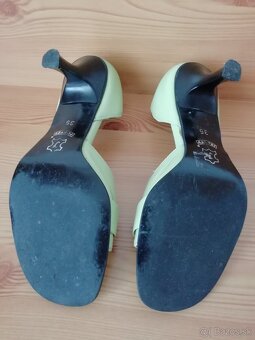 DÁMSKE KOŽENÉ SANDÁLE A KOŽENÉ TOPÁNKY - - 6