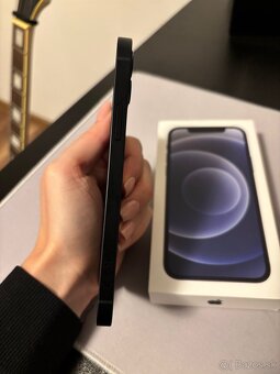 Apple iPhone 12 - výborný stav - 6