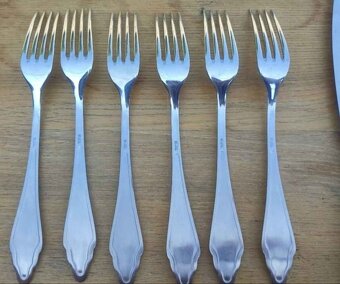 Priborova sada 6+6+6 cena 65€ - 6