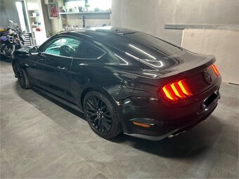 Ford Mustang 5.0 gt - 6