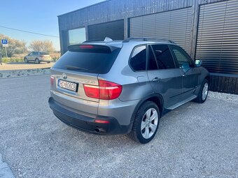 BMW X5 E70 3.0d 173kW 7miestna - 6