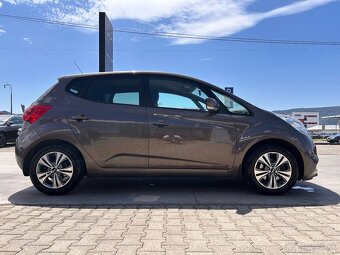 Kia Venga 1.4 CVVT M5 Zlatá Edícia +ŤAŽNÉ - 6