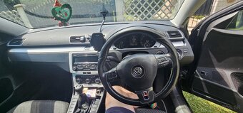 Volkswagen Passat B7 Combi 1.6 TDI dovoz GB - 6