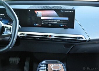 BMW iX xDrive40 HUD H/K TAŽNÉ 240 kw - 6