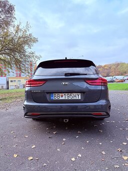 ia Ceed SW 1.6 CRDi 100 kW – First Edition A/T - 6