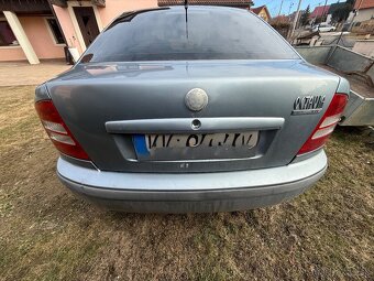 Škoda Octavia 1.6 - 6