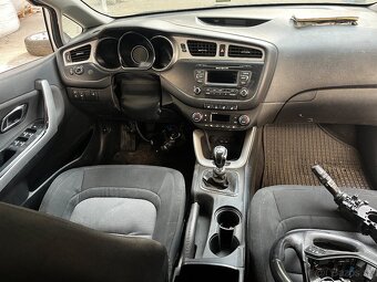 Rozpredam kia ceed 1.6 crdi - 6