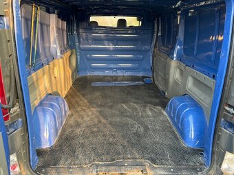 Renault Trafic 2.0 dCi (84kW) - 6