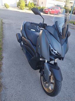 YAMAHA X-MAX 125 - 6