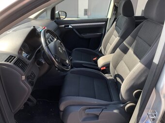 predám VW Touran R.v.2009 - 6
