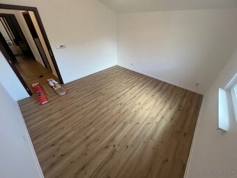 Montáž podláh a dverí – vinyl, laminát, parkety - 6