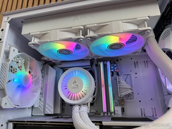 Ryzen 7 9800x3D•RTX 5070 Ti 16GB•32GB RAM, 2TB SSD•1000W - 6