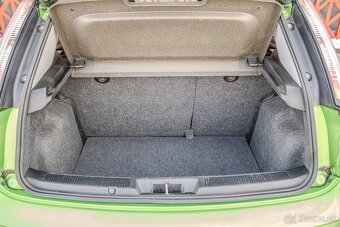 Fiat Punto Lounge 1.4 8v 77k - 6