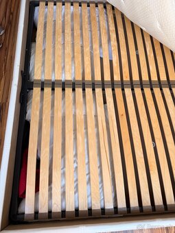 Posteľ s roštom a matracom - 6