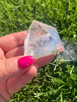 Kristalova pyramida - 6