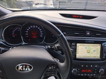 Predam Kia Ceed 1.6 Gdi, zlata edicia - 6