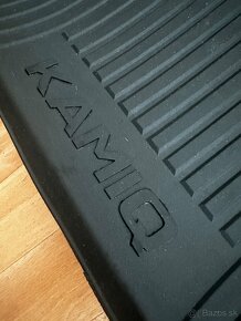 Predám textilné koberce a gumový koberec pre Škoda Kamiq - 6