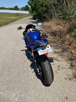 Yamaha yzf r6 - 6