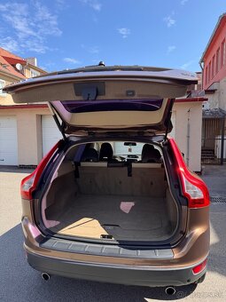 Volvo XC60 4x4 2,4 D5 automat AT/6 r.v.2009 - 6