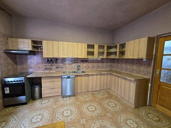 Rodinný dom s pozemkom 967 m² v obci Hosťová pri Nitre - 6