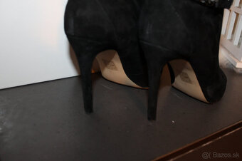 Dámske kotničky Guess v. 38 - 6