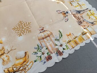 Veľký vianočný obrus so zvieratkami a Snehuliakom - 6