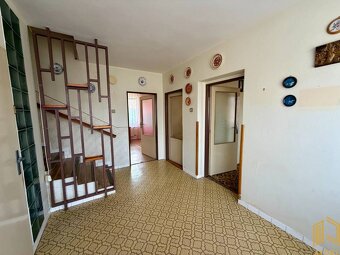 DVOJDOM, GARÁŽ, HOS. BUDOVA na pozemku 1140m² SENICA-KUNOV. - 6