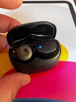 Bezdrôtové slúchadlá – s mikrofónom JBL Tune Buds 2 čierne - 6
