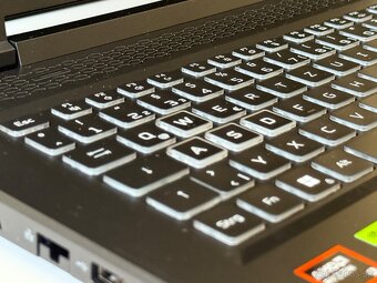 Acer Nitro 17/ RTX 4060, 32gb ram, 1TB / Čisto nový / Záruka - 6