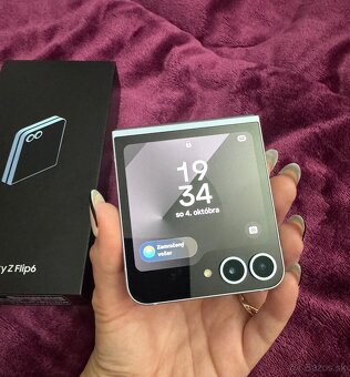 PREDÁM V TOP STAVE SAMSUNG Z FLIP 6 256GB Modrá - 6