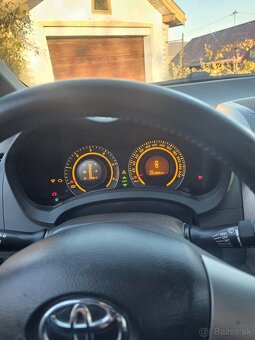 Predam toyota auris 1.9 ročnik 2009 - 6