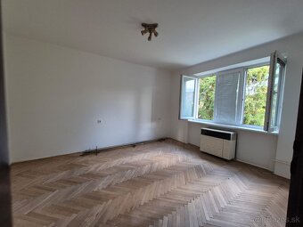 2-izbový byt - zeleň, juh-východ - 6