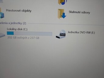 predám Hp probook 650 g2 /Intel core i5 /16gb ram /ssd - 6