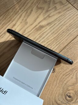 Apple iPhone XS Space Grey 64GB - 6