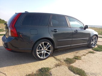 Volvo v50 - 6