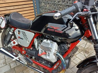 Moto Guzzi V7 Racer - 6