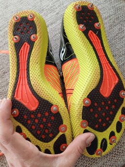 Tretry na atletiku NIKE vel.40,5 - 6