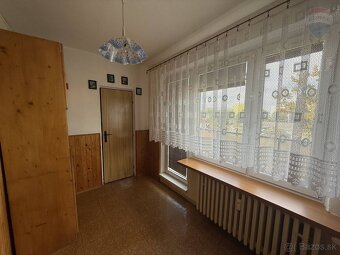 NA PREDAJ: veľkometrážny  2. izb. byt v pôvodnom stave v L.M - 6