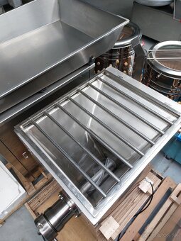 Mlynček na mäso Technologis JR 100 mäsiarsky vlk - 6