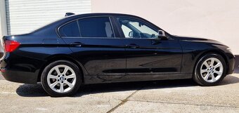 BMW Rad 3 320 xDrive AT8 135KW SR Plná servisná historia - 6