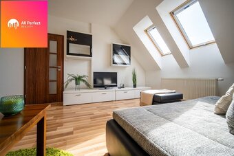 ŠTÝLOVÝ PODKROVNÝ 2-IZBOVÝ BYT V CENTRE NITRY – ŠTÚROVA ULIC - 6