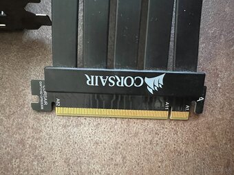 Sapphire PULSE Radeon RX 5700XT 8G + riser cable - 6