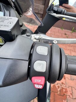 Maxi Skuter BMW C650GT - 6