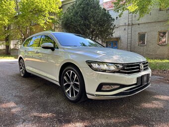 Volkswagen Passat Variant 2.0 TDI EVO Elegance DSG - 6